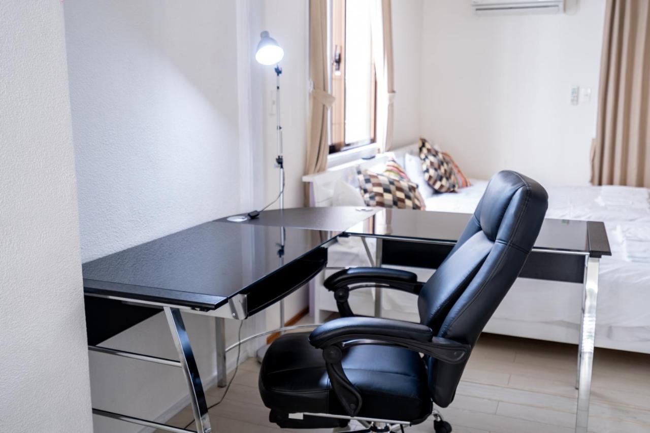 Izumisaki Terrace402 Aparthotel Naha Ngoại thất bức ảnh